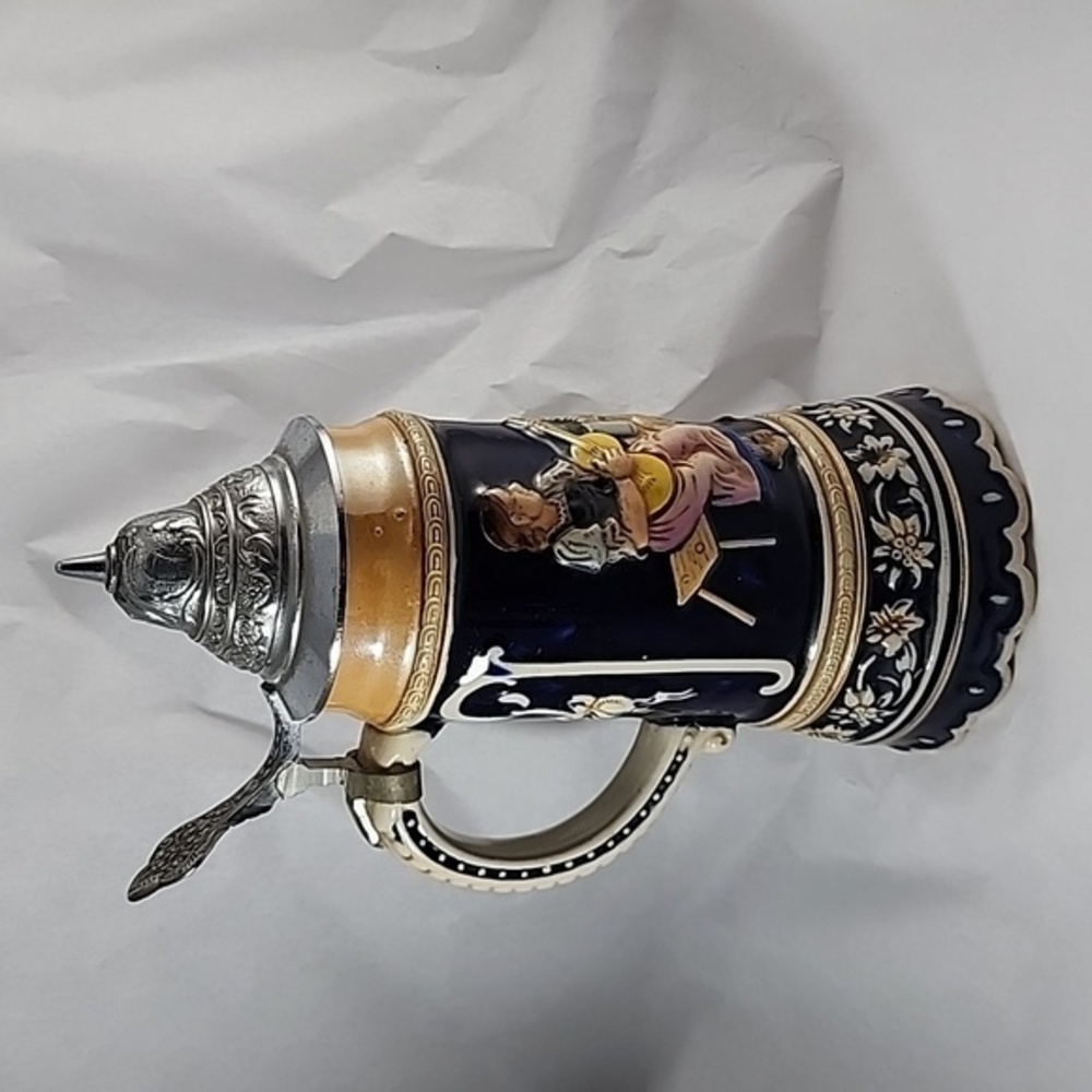VINTAGE West Germany Bier Stein, music box " Wer soll Das bezahlen" royal blue!